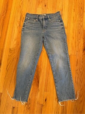 Madewell Mid-Rise Perfect Vintage Jean. Straight-Leg style in Light Blue Wash